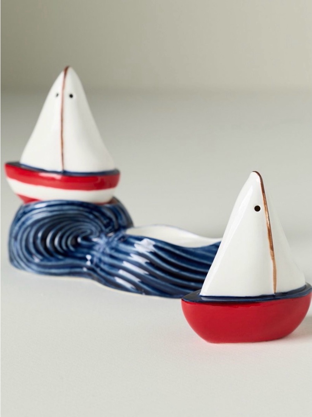 Set of 2!! Anthropologie maritime collection Flag Ceramic Pitcher with shakers - Picture 6 of 8